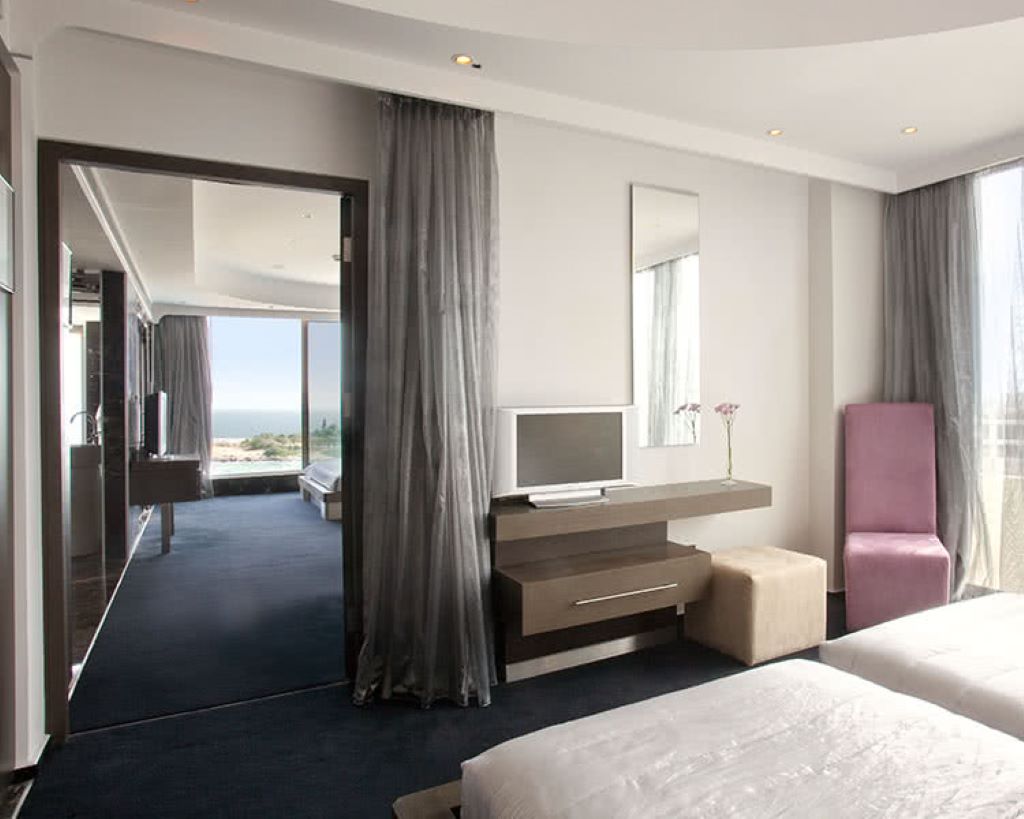 Capo Bay Hotel-Executive suite.jpg
