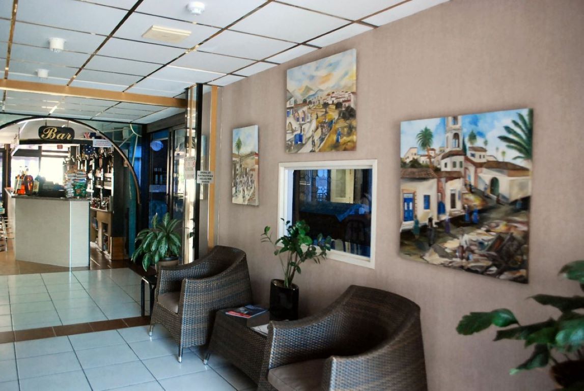 San Remo Hotel-Lobby.jpg
