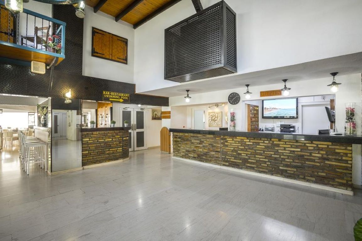 Cactus Hotel-Recepcija.jpg
