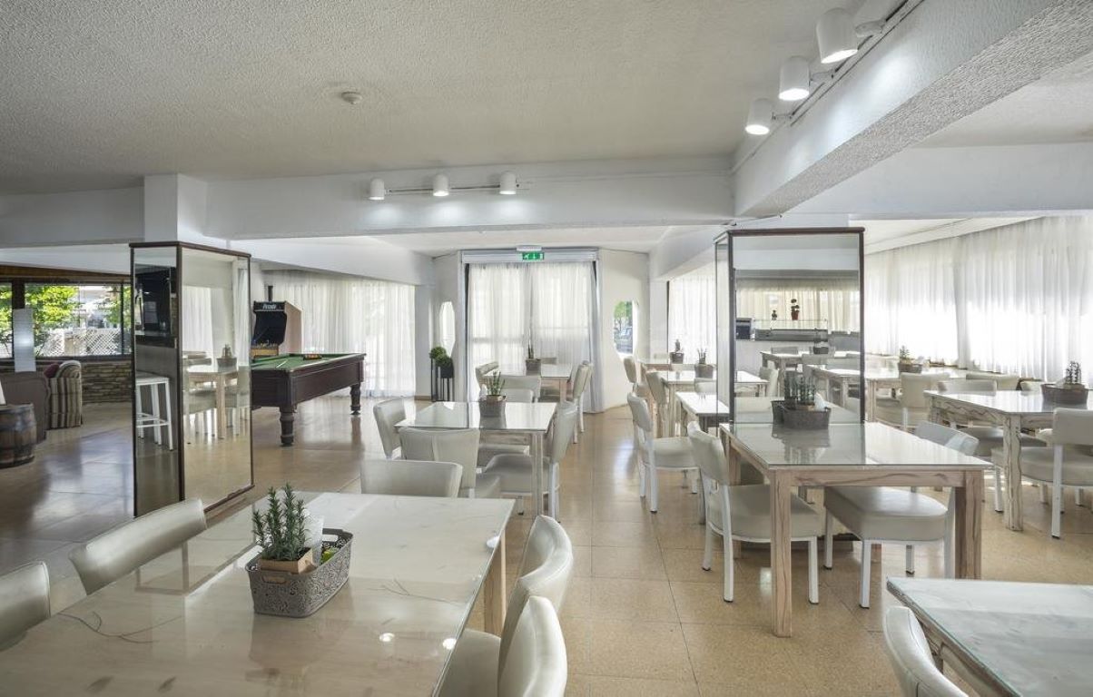 Hotel Cactus-Restoran.jpg