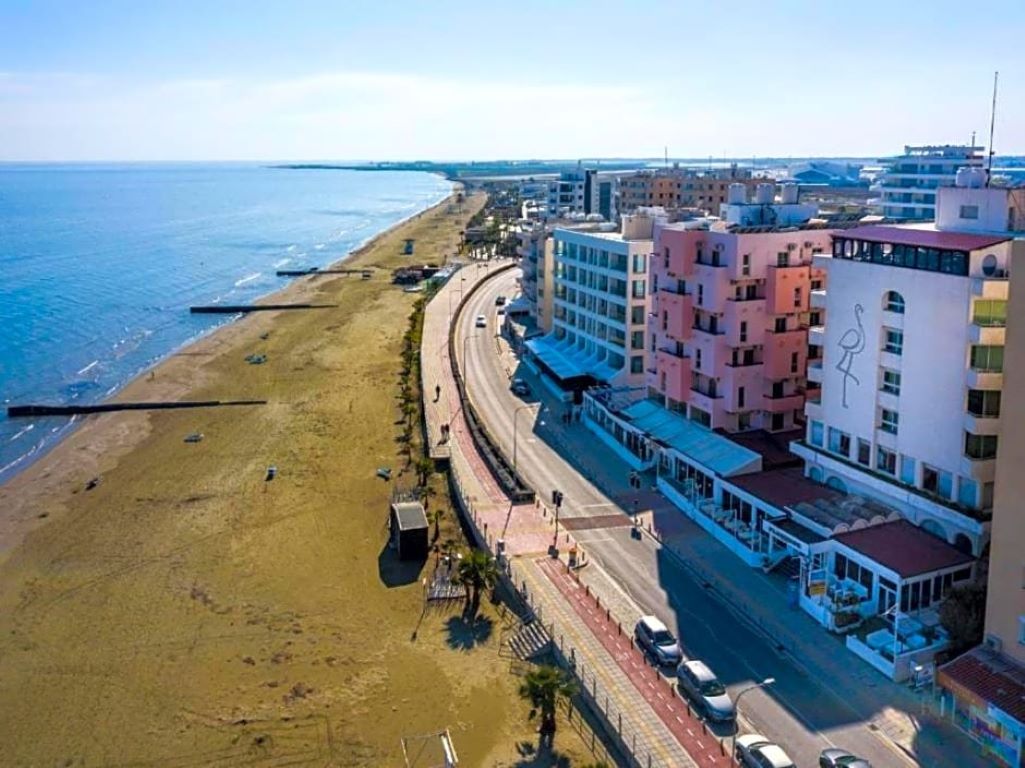 Flamingo Beach Hotel-Plaza.jpg