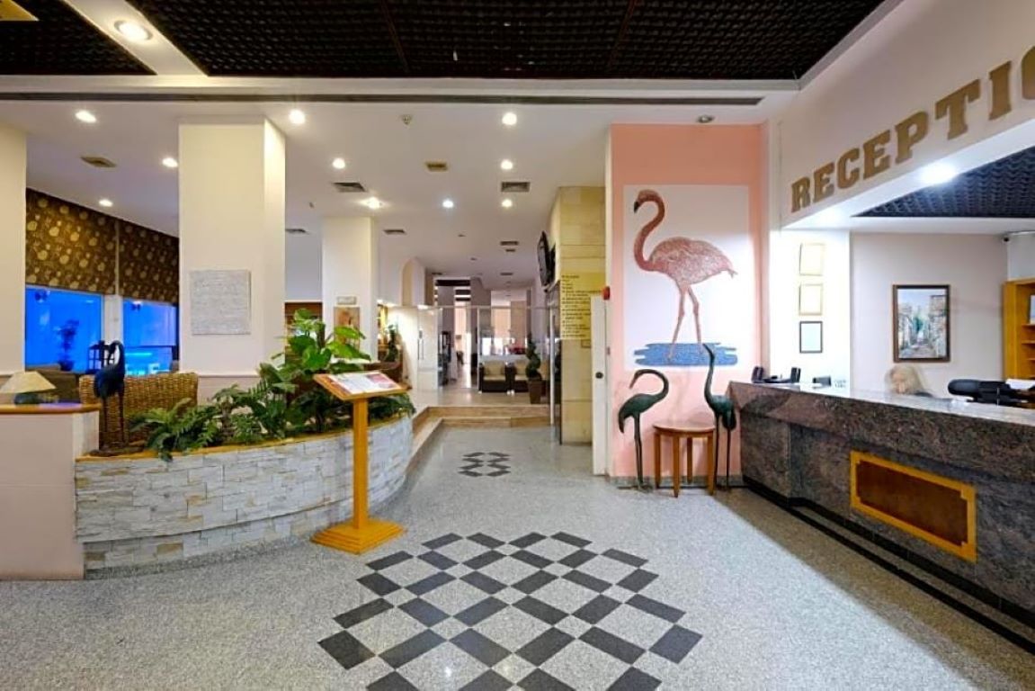Flamingo Beach Hotel-Recepcija.jpg