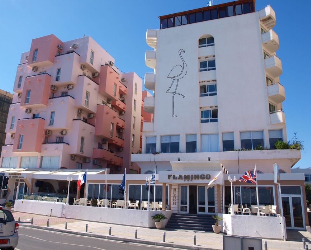 Flamingo Beach Hotel-Spoljasnji izgled.jpg
