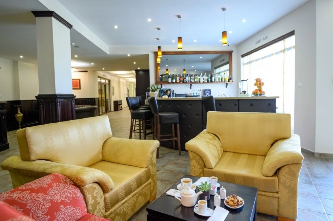 Parklands Hotel-Lobby bar.jpg