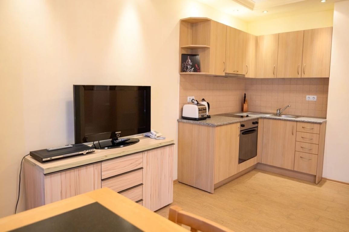 Parklands Hotel-Studio.jpg