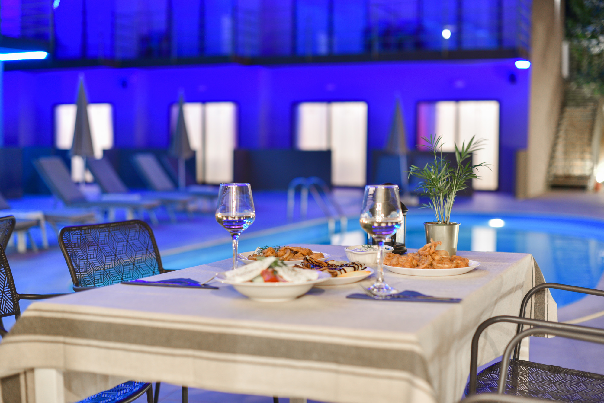 Palladium Sithonia-Terasa restorana.jpg