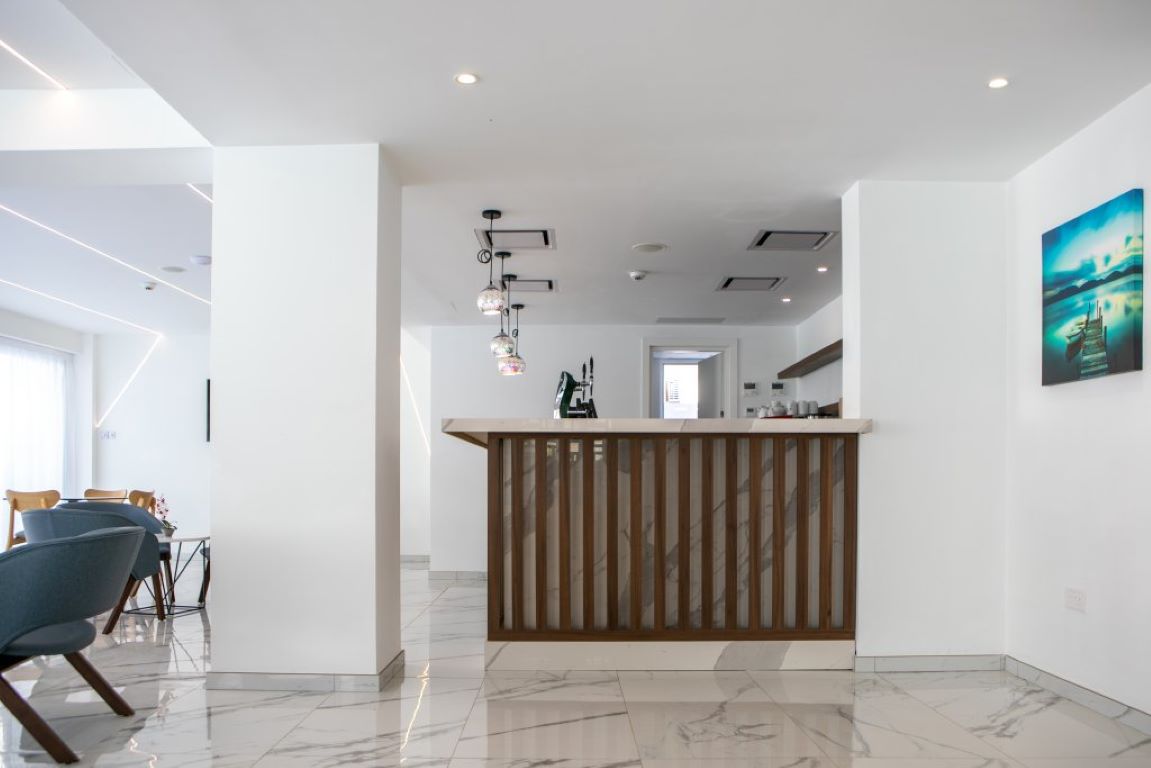 Best western Plus Larco Hotel-Recepcija.jpg
