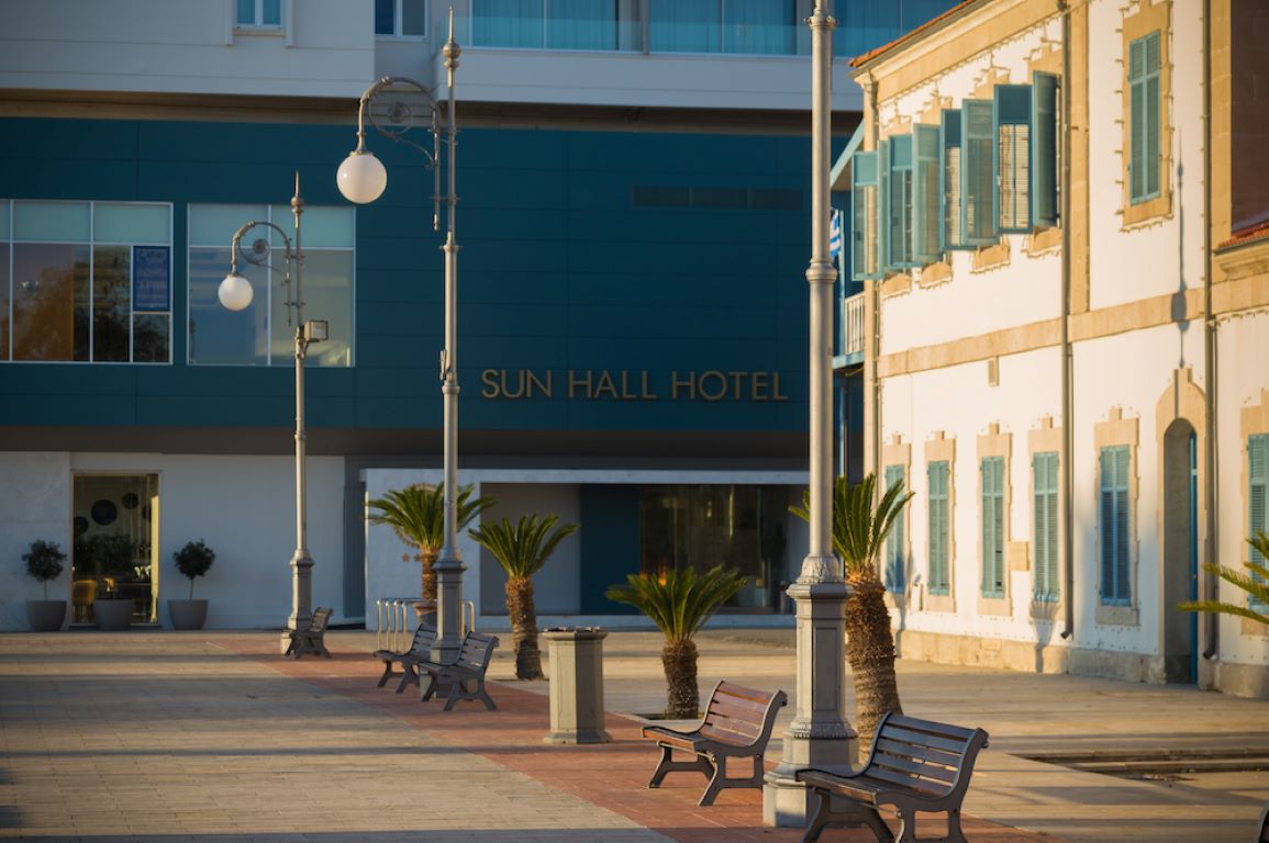 Sun Hall Hotel-Prilaz hotelu.jpg