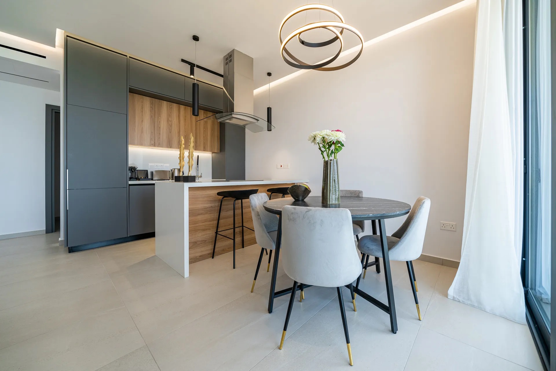 Waterside-Deluxe jednosoban apartman kuhinja.jpg