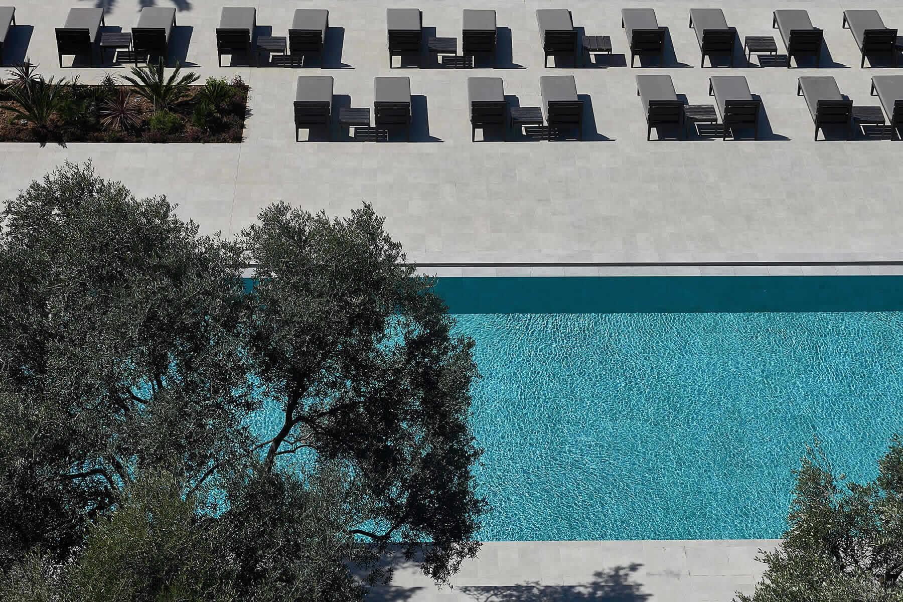 Almyra Hotel-Bazen za odrasle.jpg