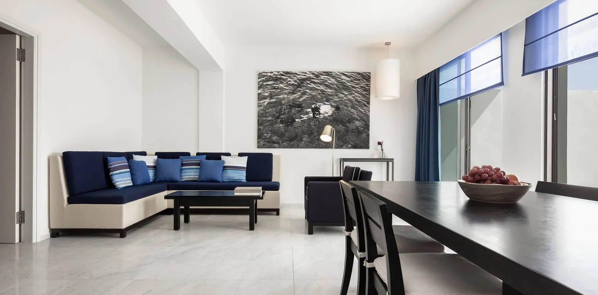Almyra Hotel-Deluxe dvosoban suite.jpg