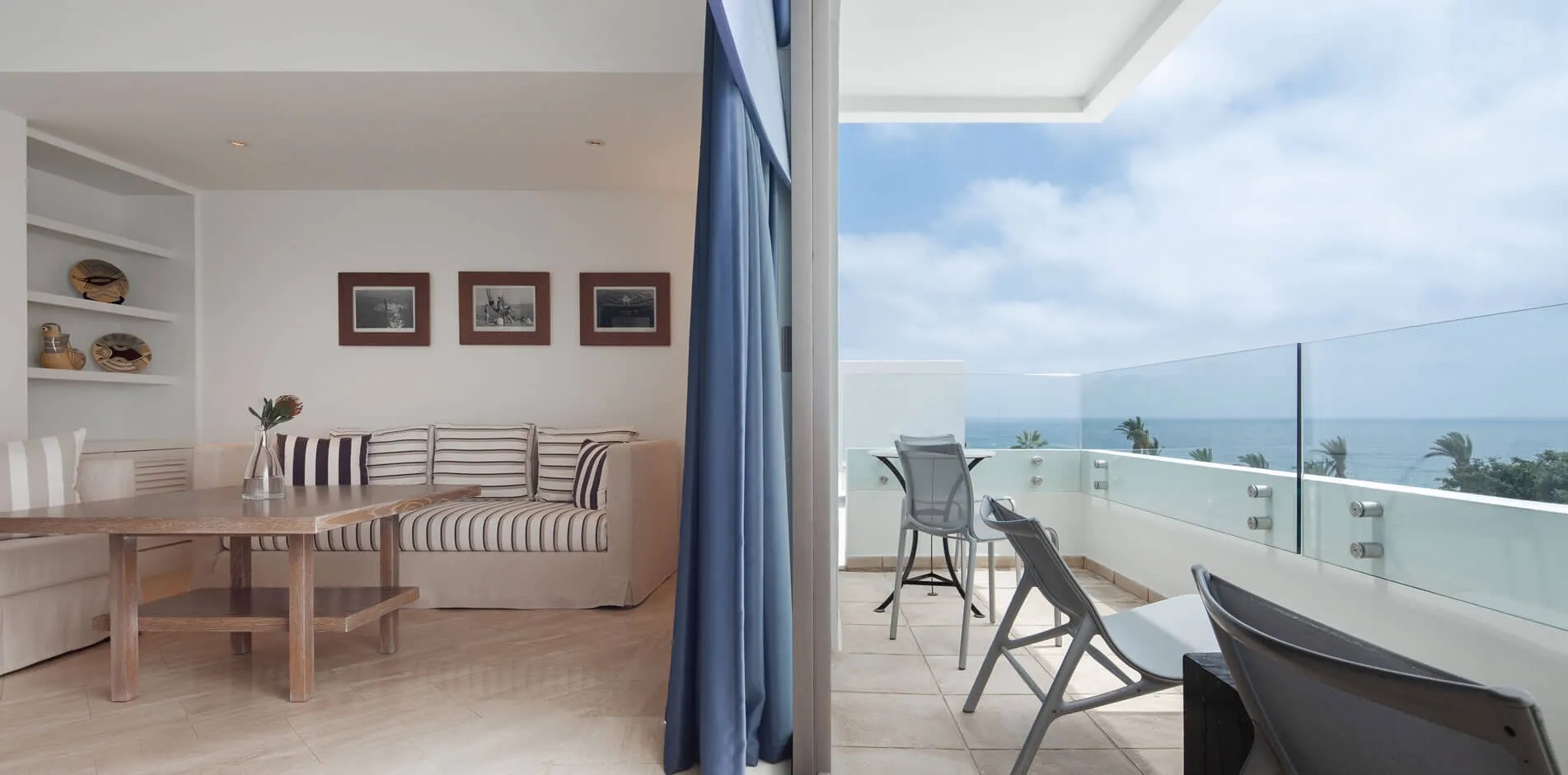 Almyra Hotel-Deluxe jednosoban suite.jpg