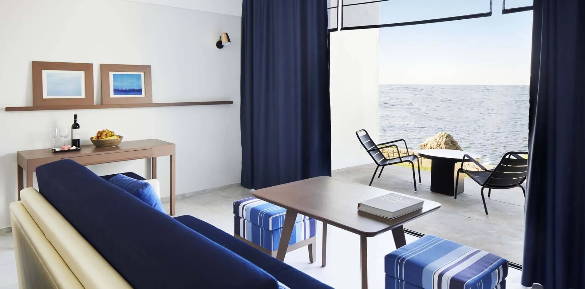 Almyra Hotel-Kyma suite pogled more.jpg