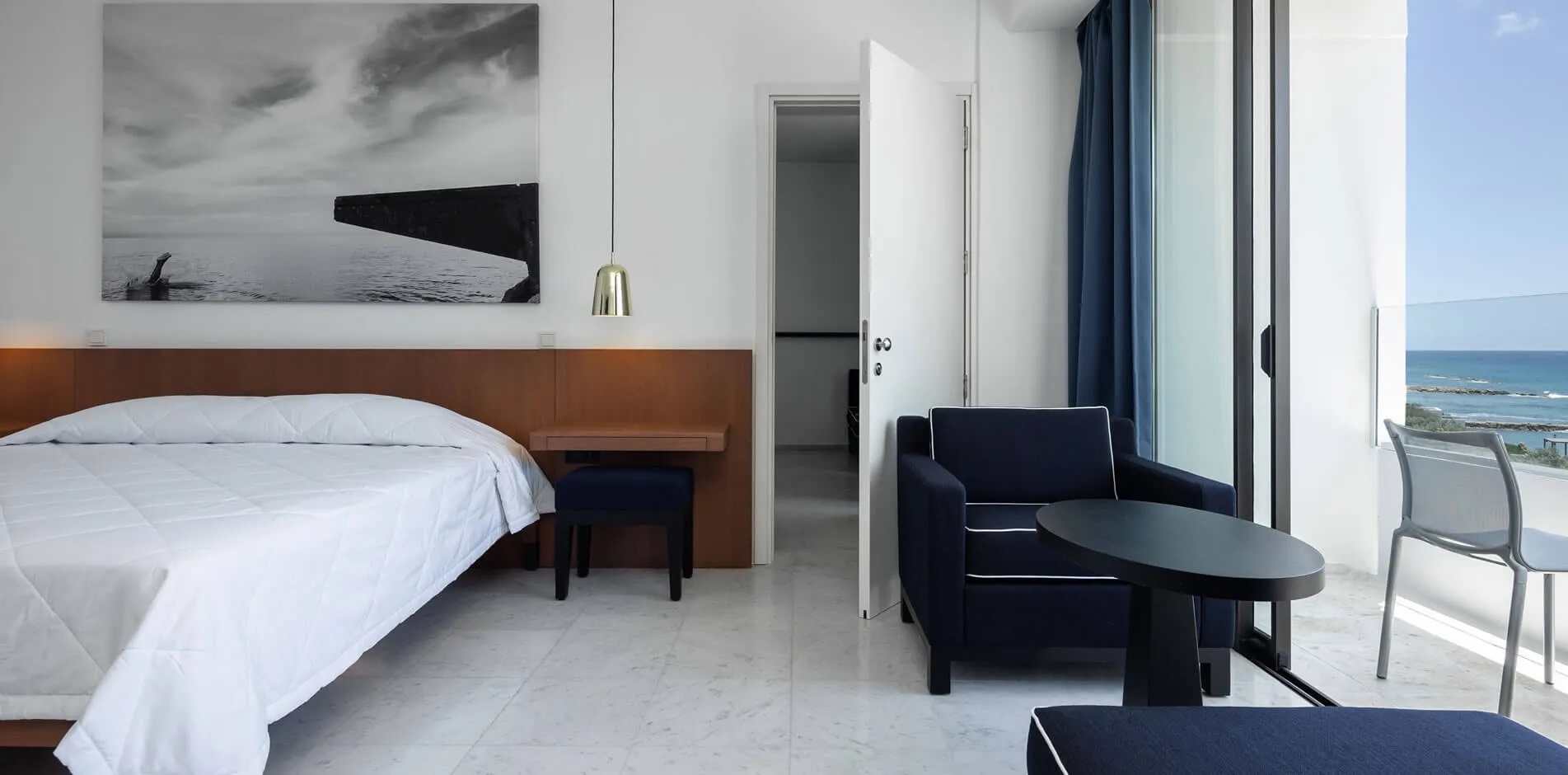 Almyra Hotel-Porodicna connecting junior suite veranda pogled more.jpg