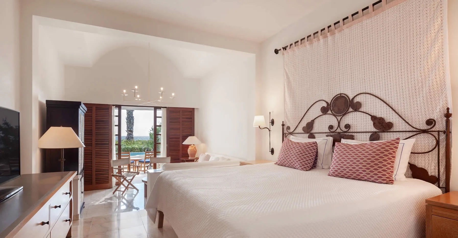 Annabelle Hotel-Artemis suite pogled more.jpg
