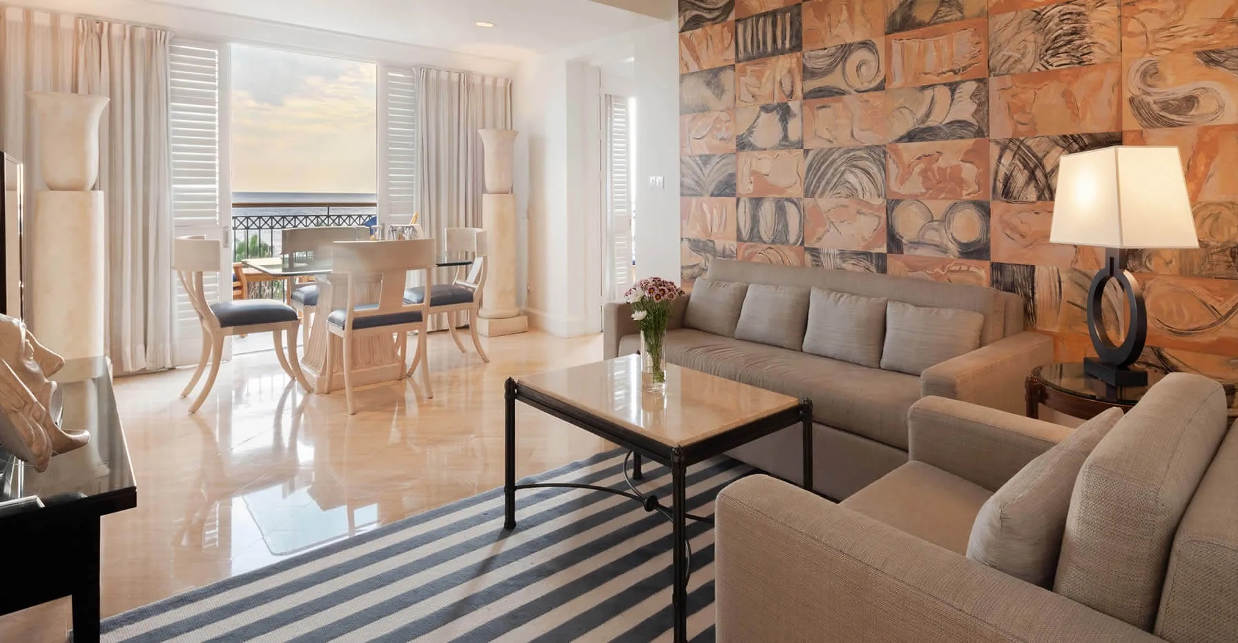 Annabelle Hotel-Dvosoban deluxe suite pogled more.jpg
