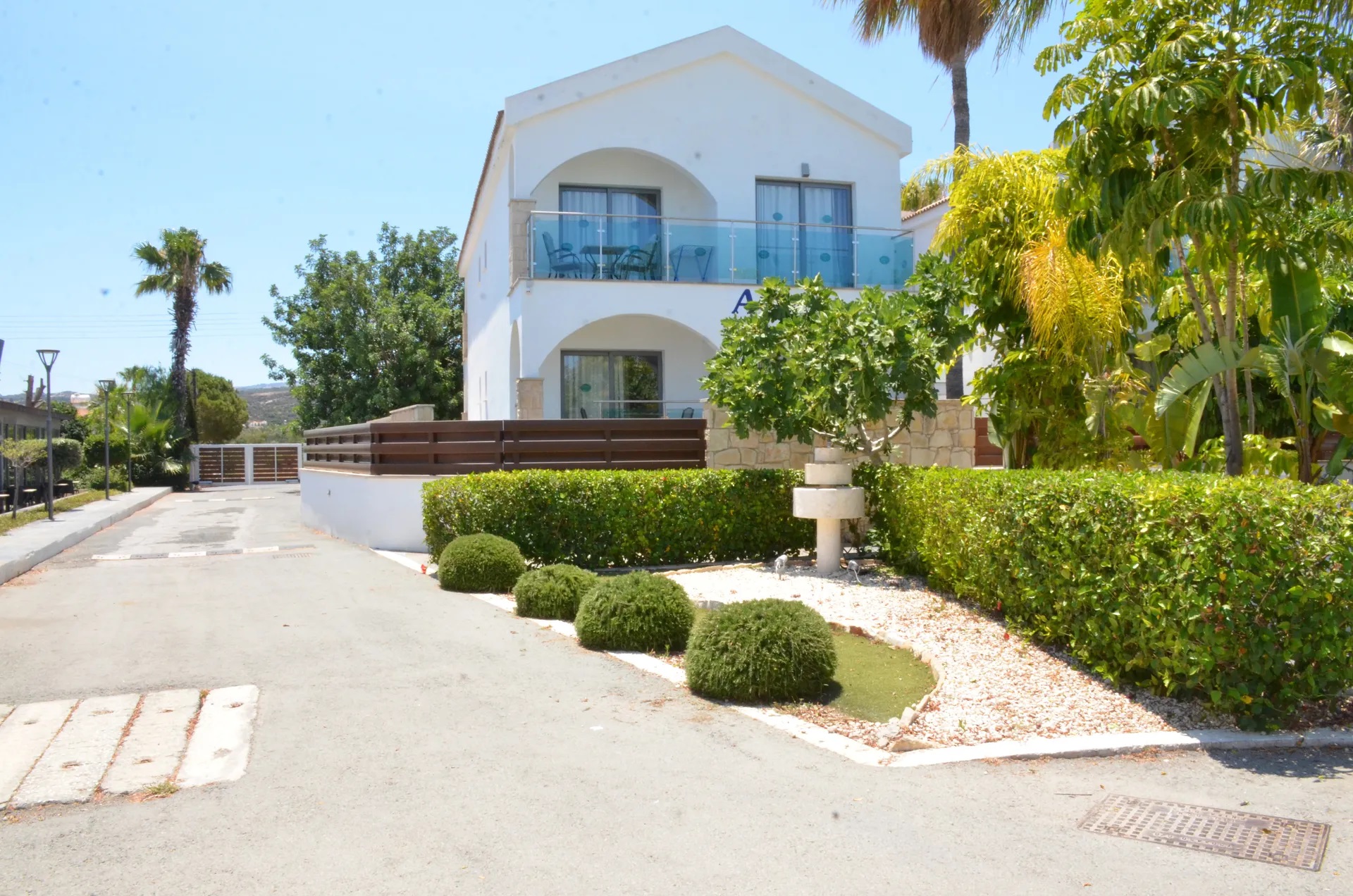 Latchi Escape Hotel and Suites-Basta hotela.jpg
