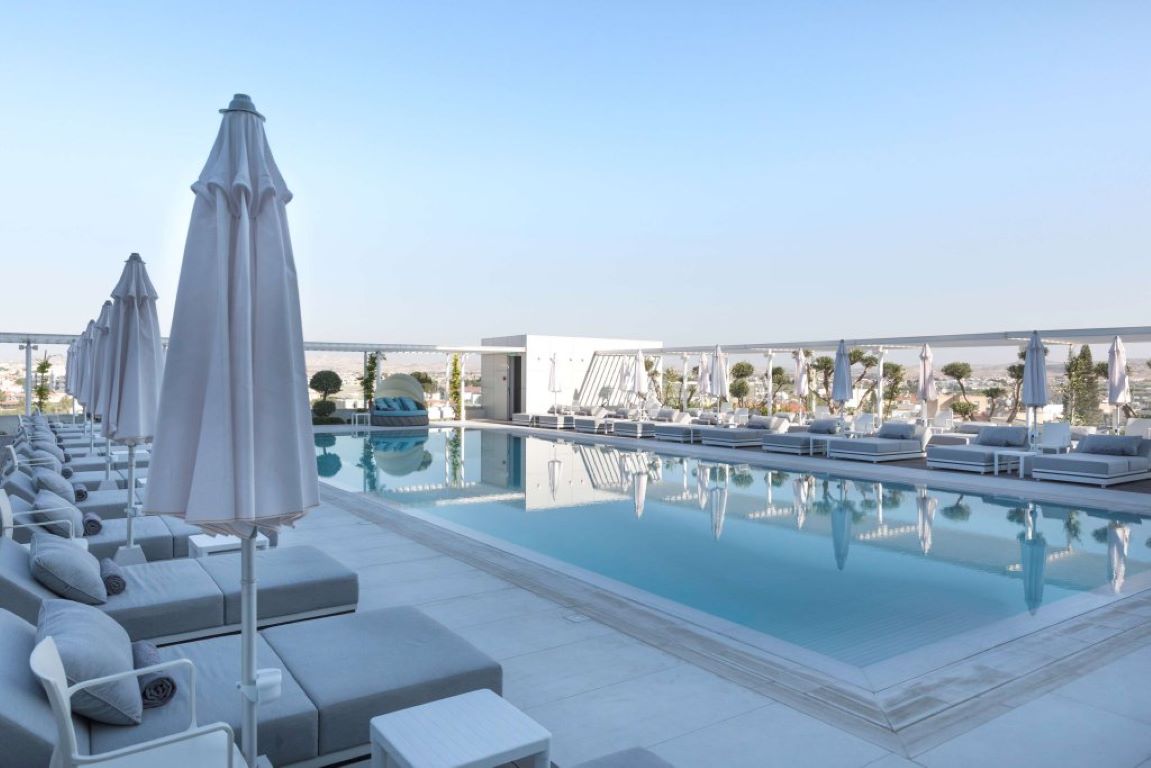 Radisson Blu Hotel-Spoljasnji bazen.jpg
