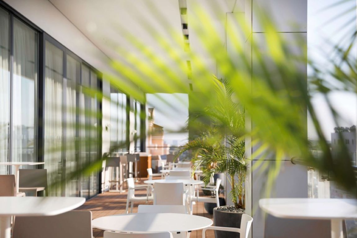Radisson Blu Hotel-Terasa bara.jpg