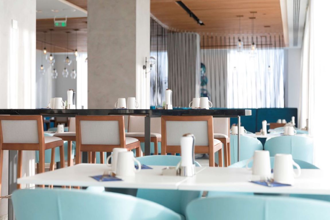 Radisson Blu Hotel-Terasa restorana.jpg