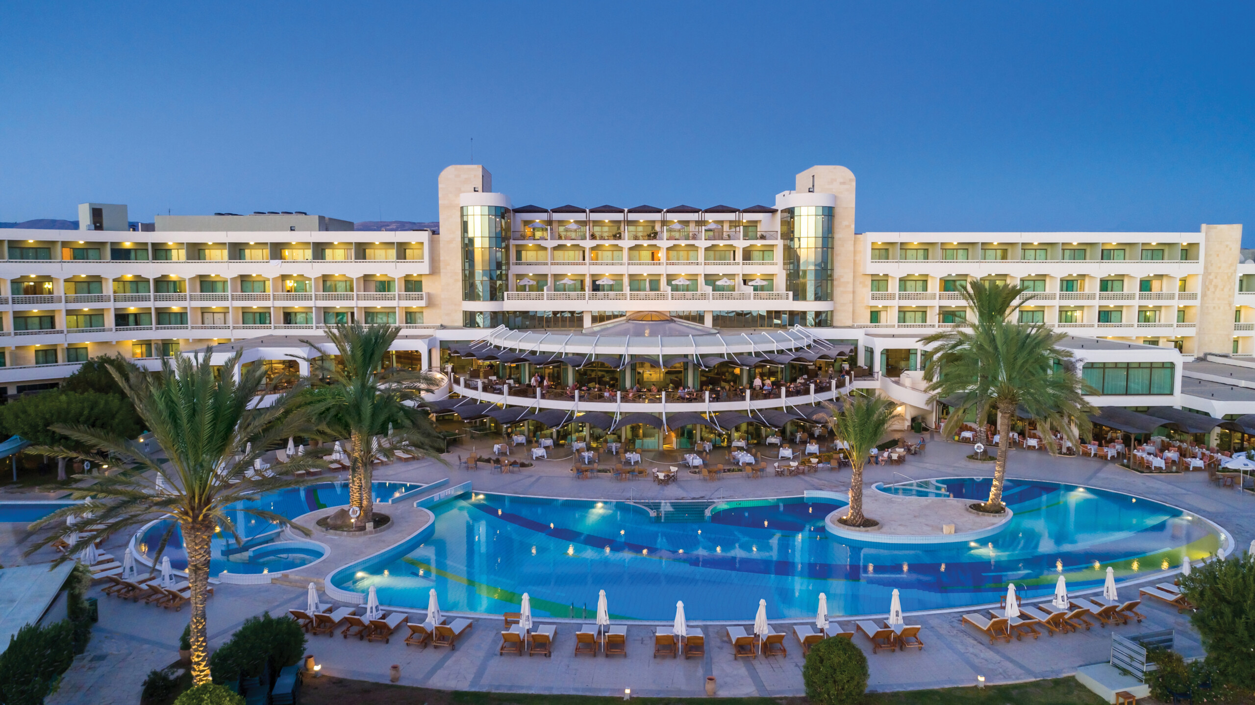 Athena Beach Hotel-Kompleks hotela.jpg
