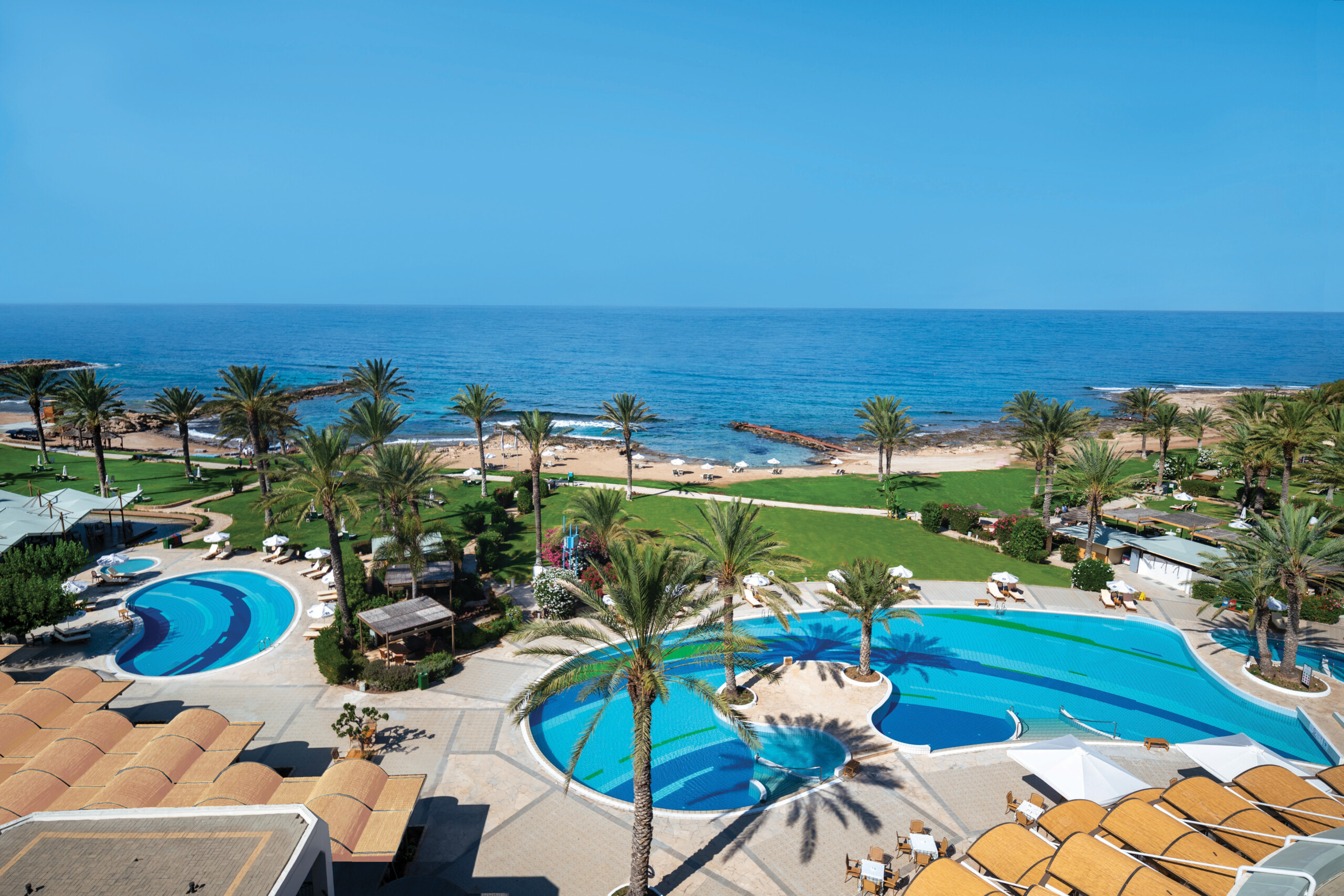 Athena Beach Hotel-Plaza.jpg