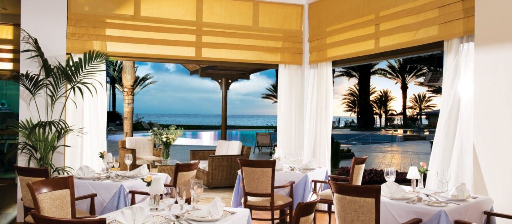 Athena Beach Hotel-Restoran za odrasle.jpg
