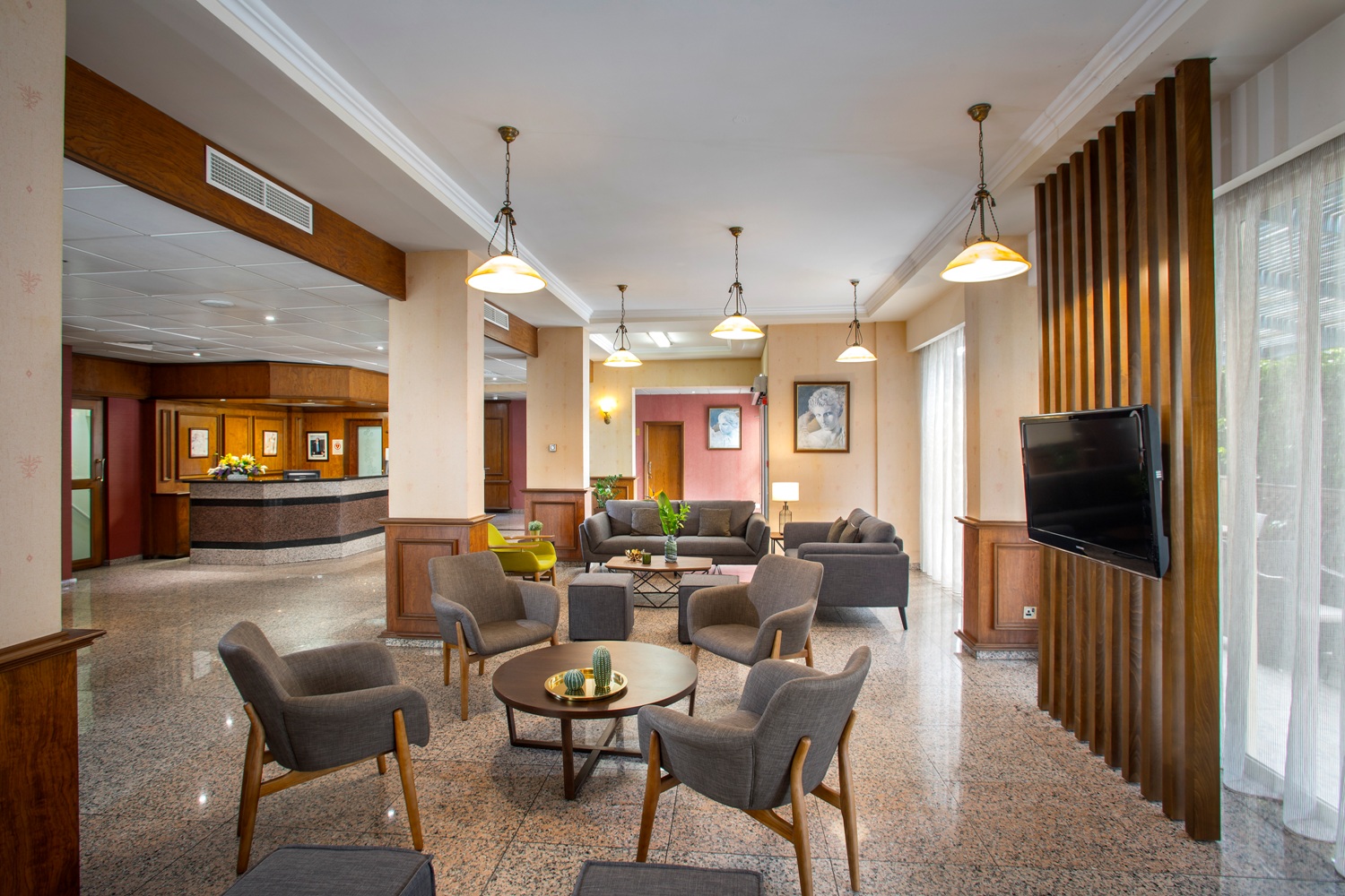 Kapetanios Limassol Hotel-Enterijer hotela.jpg