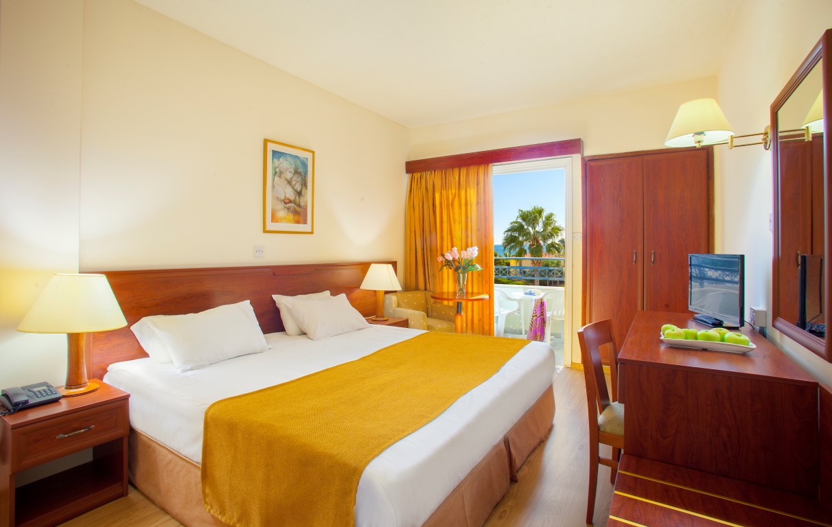 Kapetanios Limassol Hotel-Standardna soba.jpg