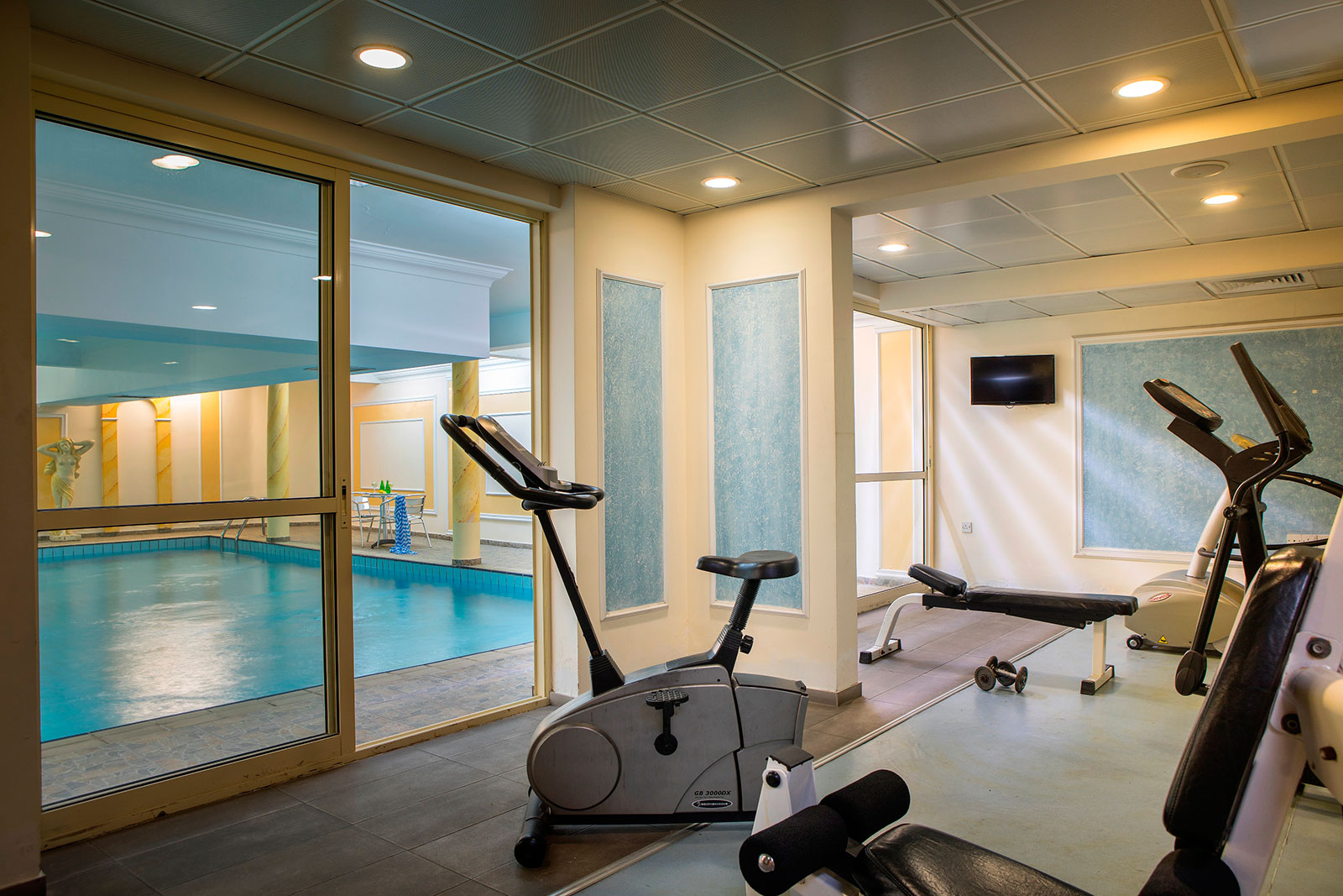 Kapetanios Limassol Hotel-Teretana.jpg