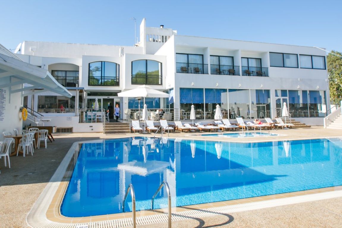 Park Beach Hotel-Bazen.jpg