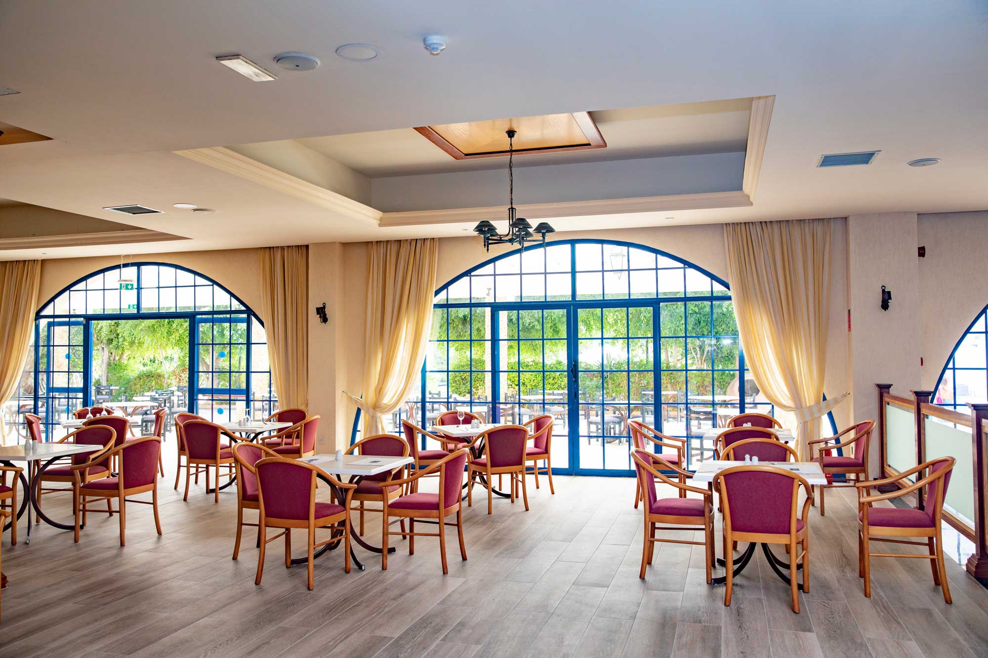 Navarria Hotel-Restoran.jpg