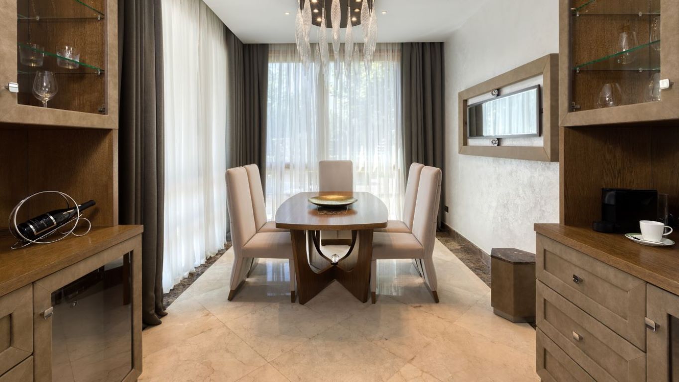 Parklane Hotel-Park trosobna vila dnevna soba.jpg