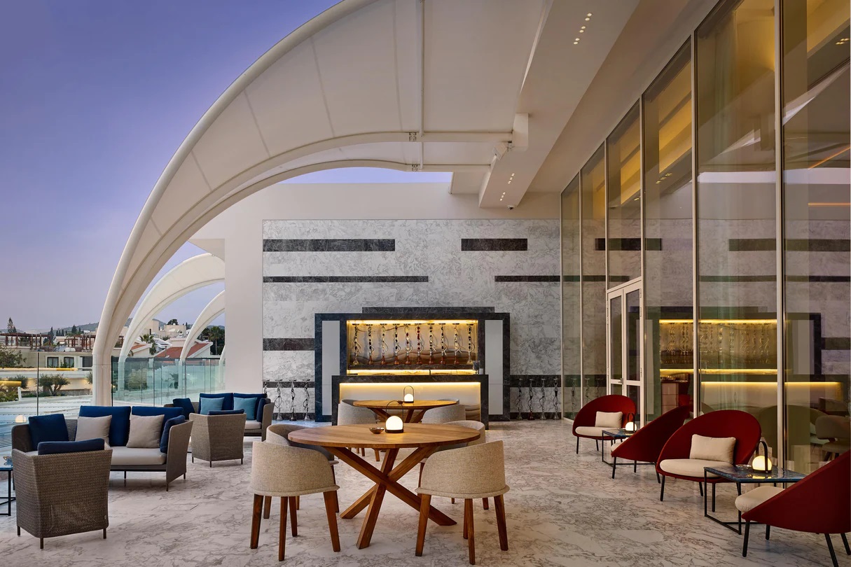 Parklane Hotel-Terasa bara.jpg