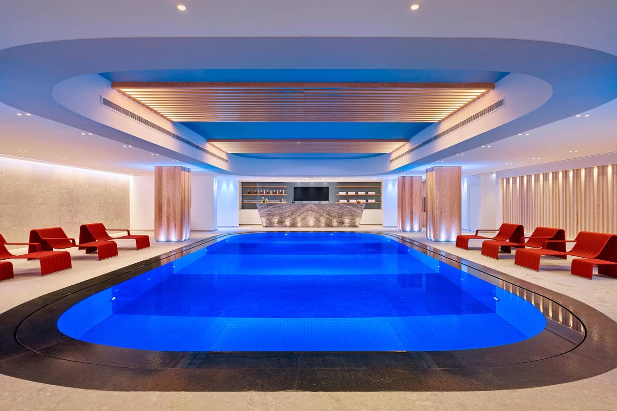 Parklane Hotel-Zatvoreni bazen.jpg