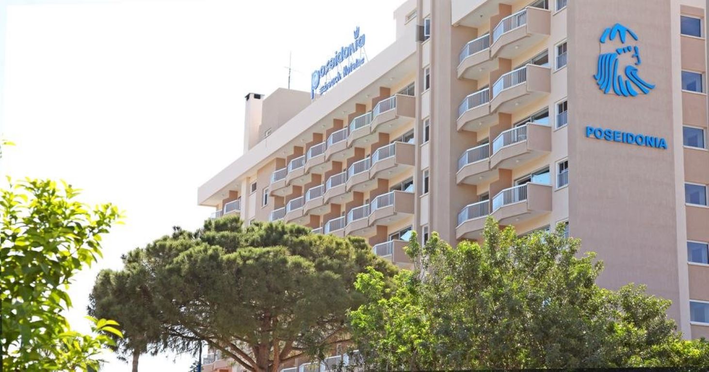 Poseidonia Beach Hotel-Hotel spolja.jpg
