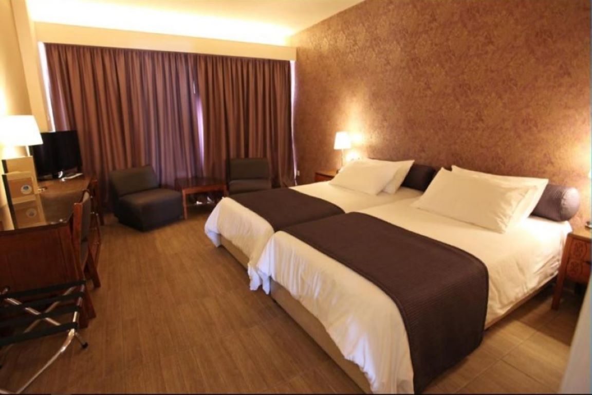 Poseidonia Beach Hotel-Standardna soba.jpg