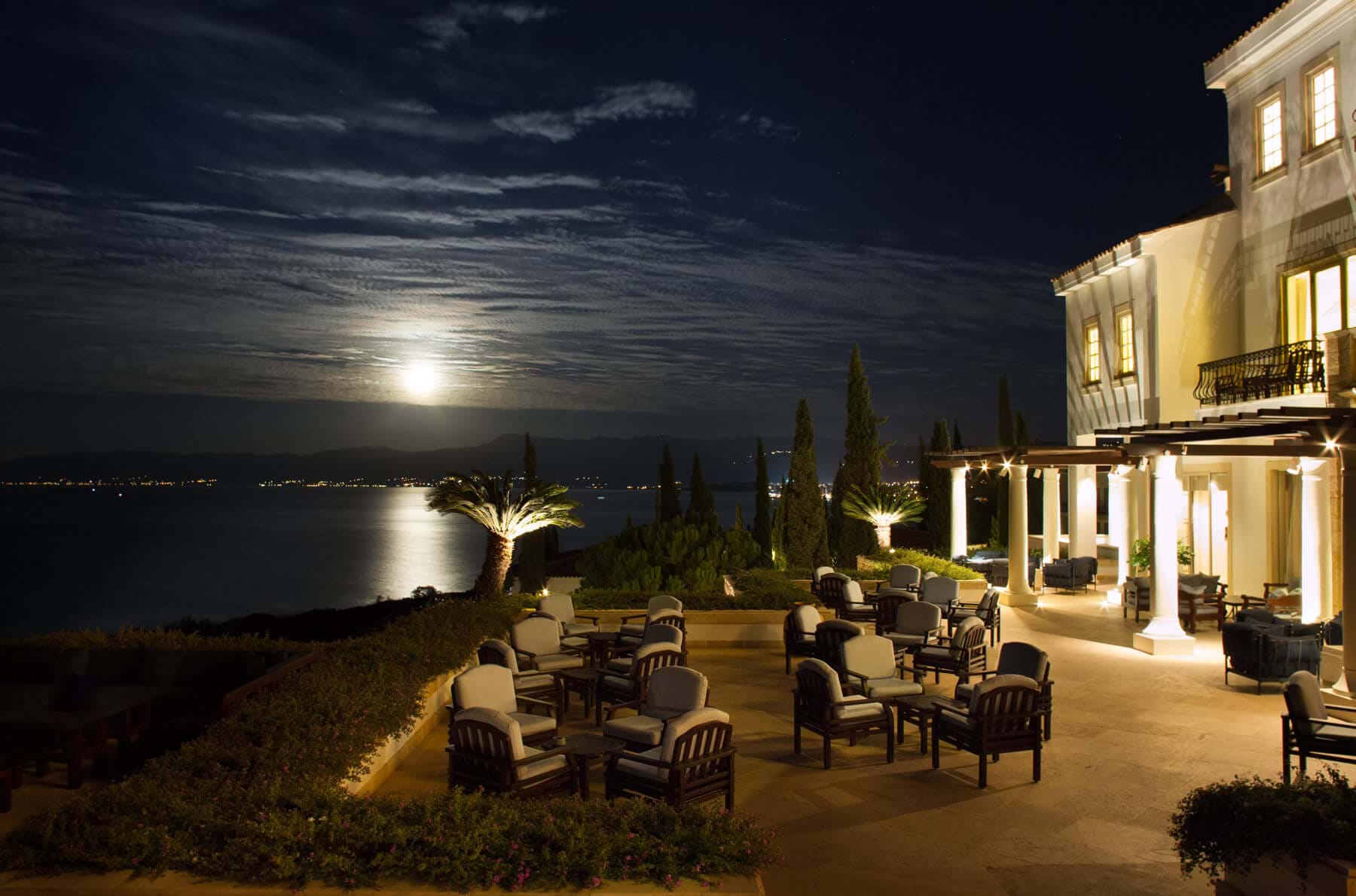 Anassa Hotel-Bar.jpg
