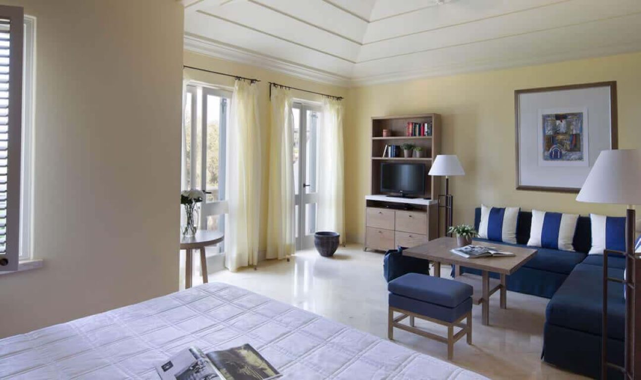 Anassa Hotel-Povezan junior suite i garden suite studio.jpg