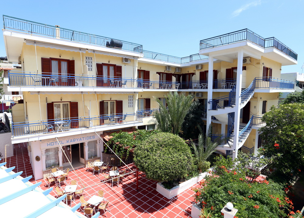 Hotel Karyatides 1.jpg