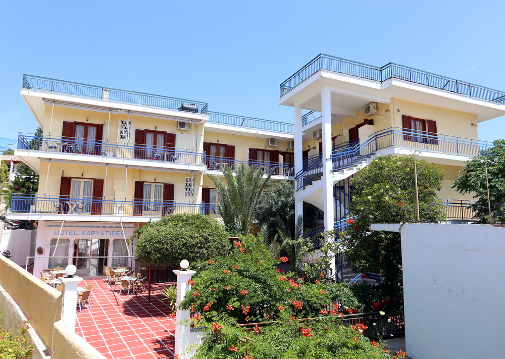 Hotel Karyatides.jpg