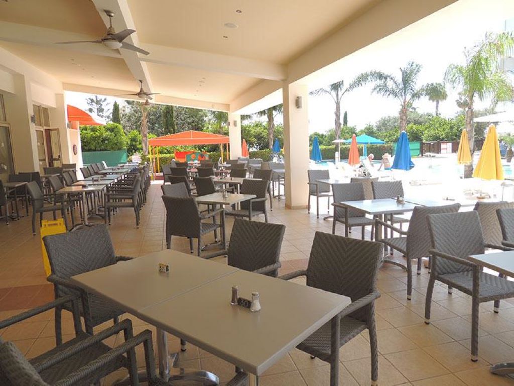 Anesis Hotel-Terasa restorana.jpg