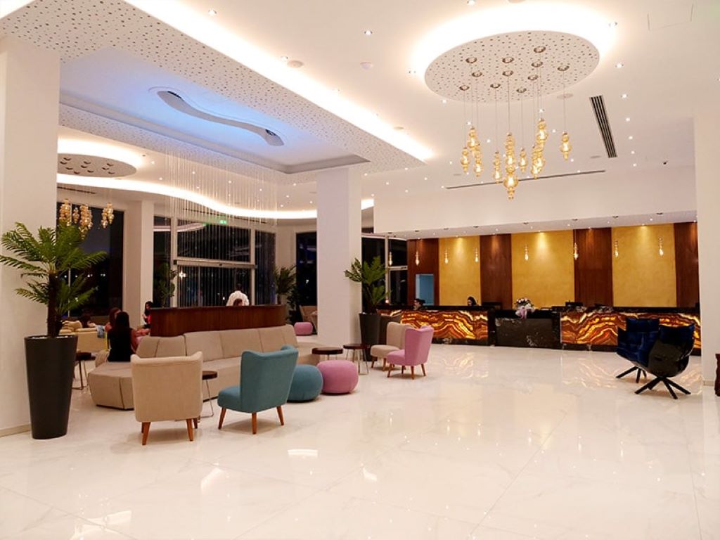 Amethyst Napa Hotel & Spa-Recepcija.jpg