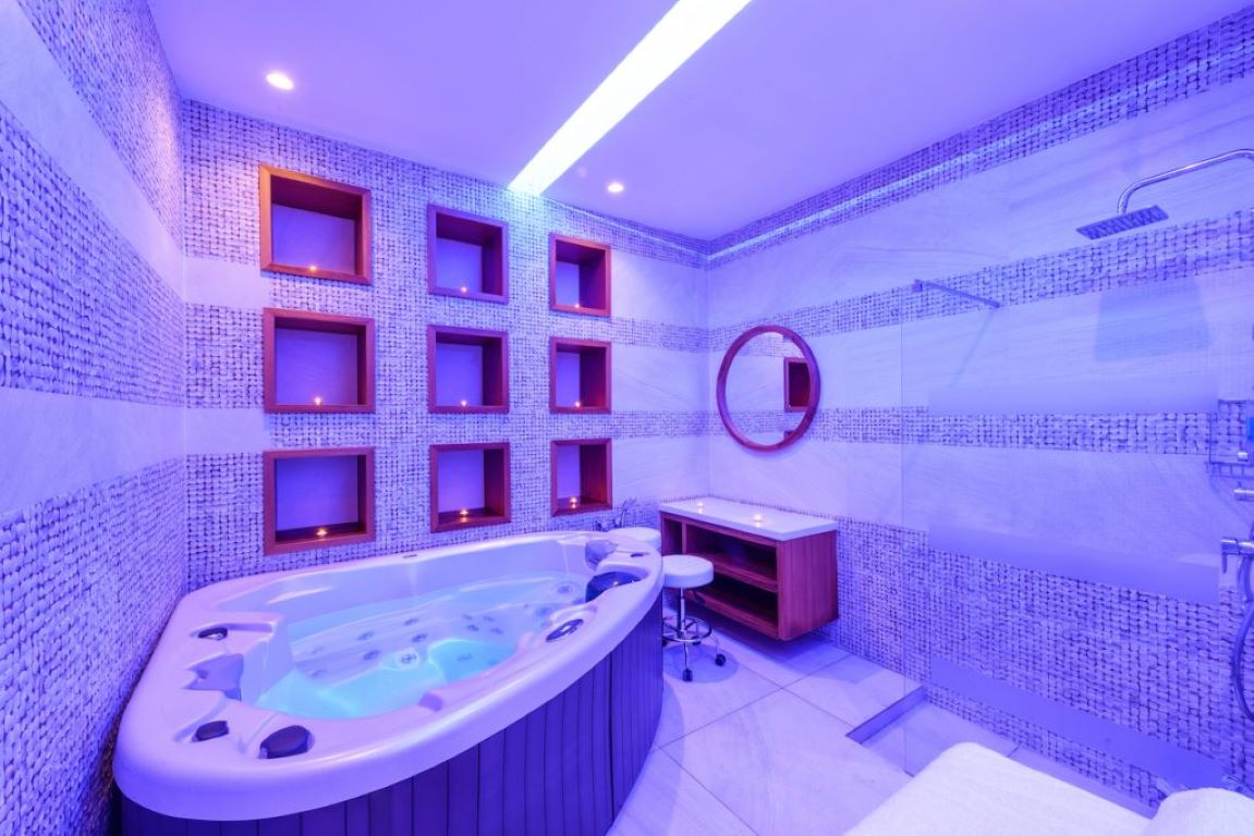 Tasia Maris Beach Hotel-Djakuzi.jpg