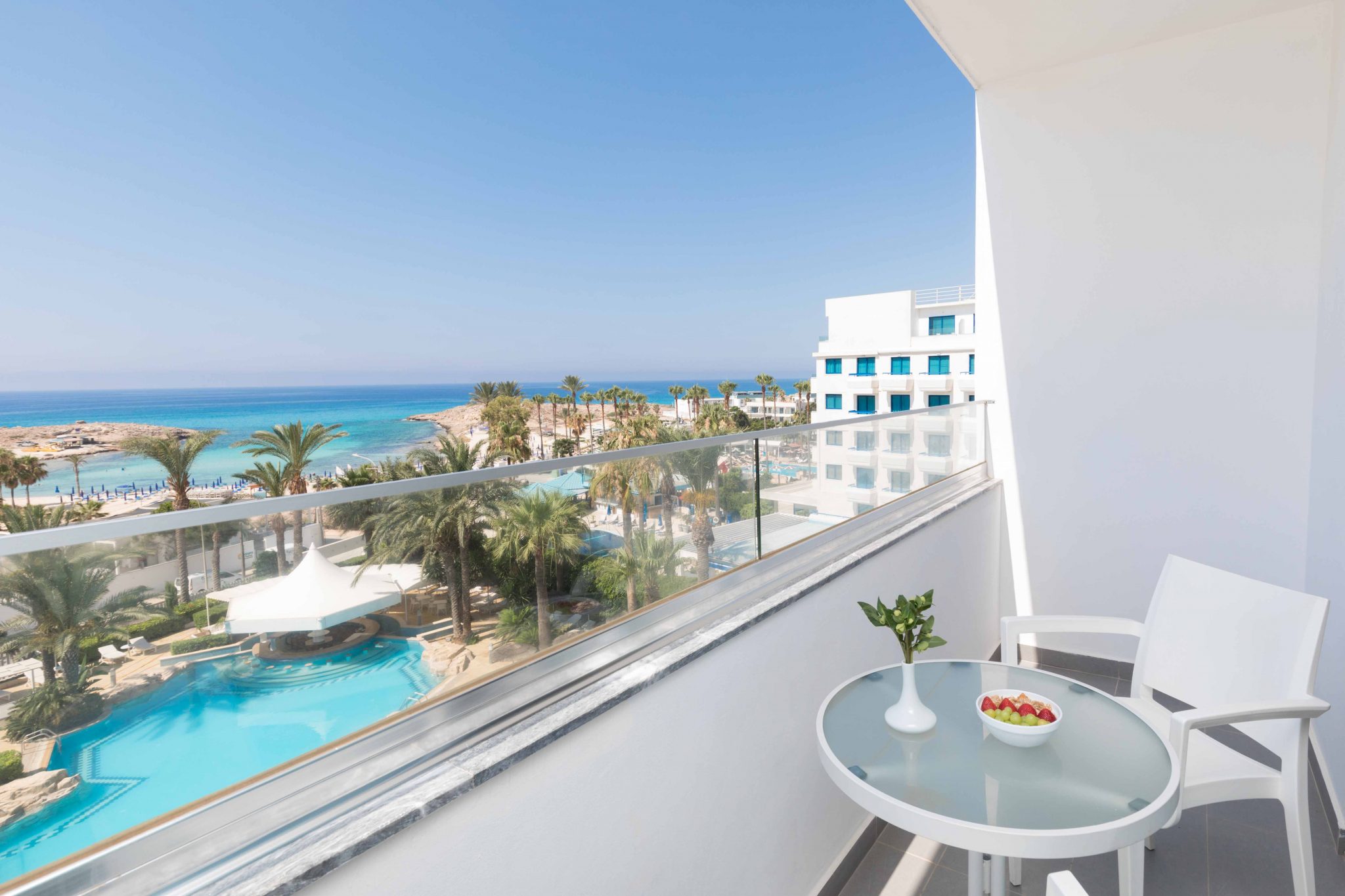 Tasia Maris Beach Hotel-Standardna soba more.jpg