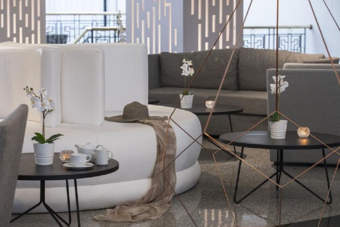 Odessa Beach Hotel-Lobby.jpg