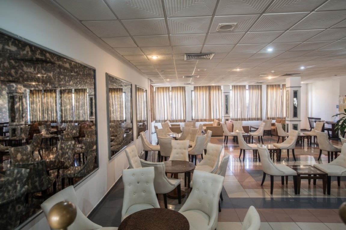 Tsokkos Protaras Hotel-Kafeterija.jpg