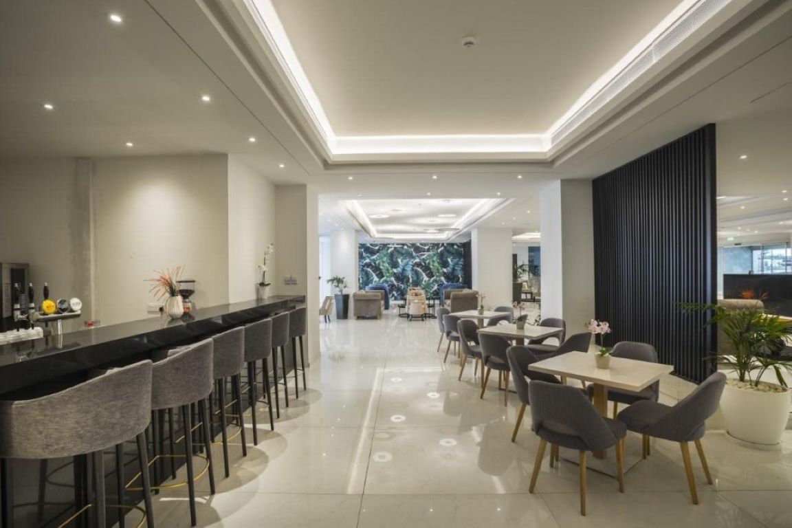 Tsokkos Protaras Hotel-Lobby bar.jpg