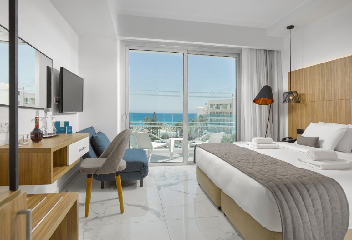 The Blue Ivy Hotel and Suite-Superior soba.jpg