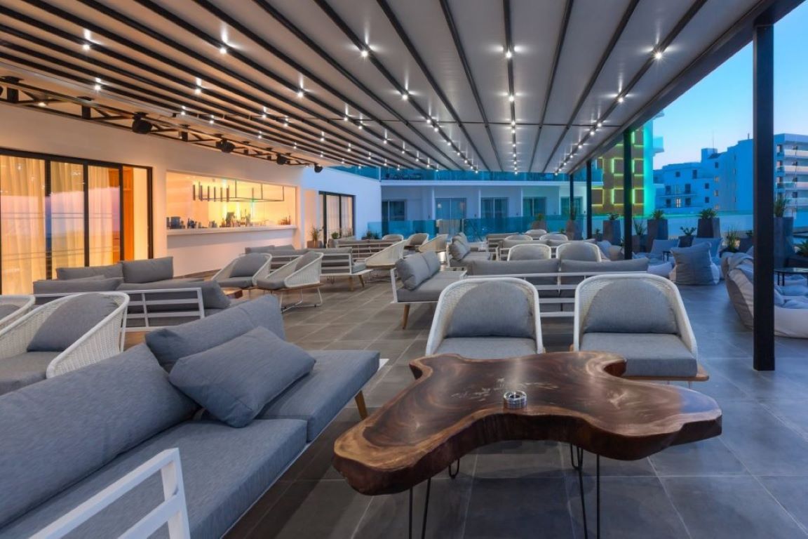 The Blue Ivy Hotel and Suite-Terasa.jpg